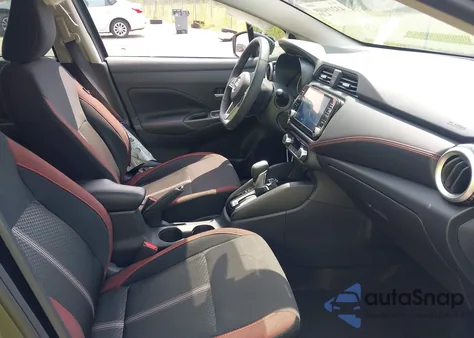 2025 Nissan Versa 1.6 Sr z USA, uszkodzony, nr VIN 3N1CN8FV6SL823668